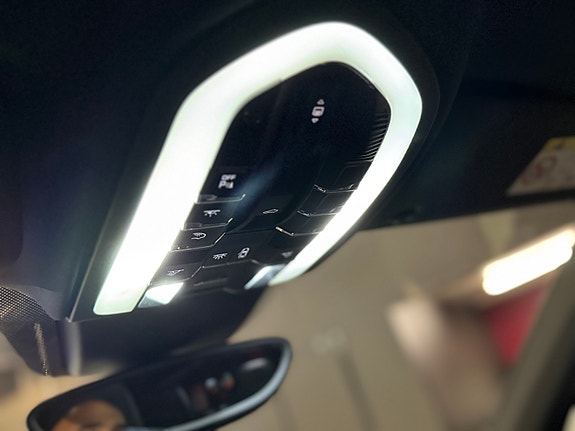 Porsche Cayenne 25 of 30