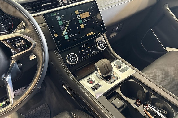 Jaguar F-PACE 5 of 15