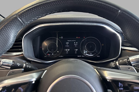 Jaguar F-PACE 13 of 15