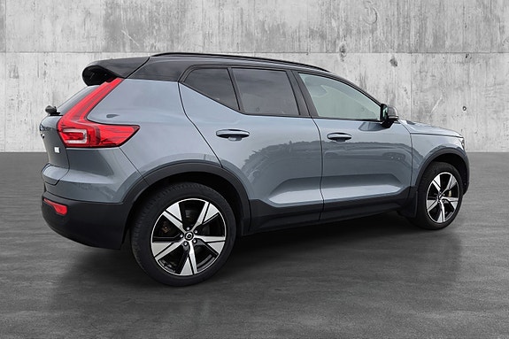 Volvo XC40 9 of 30