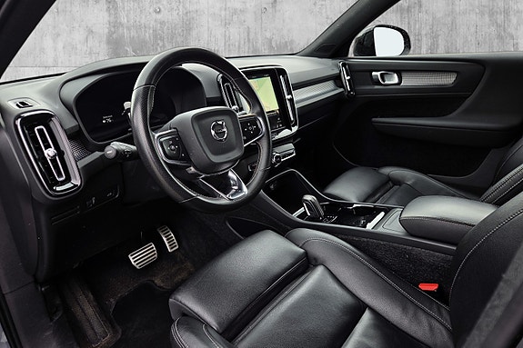 Volvo XC40 16 of 30
