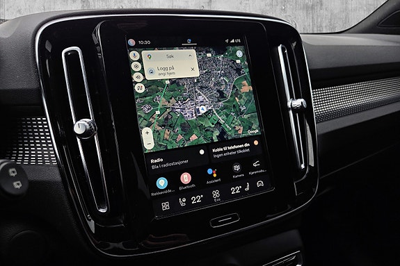 Volvo XC40 26 of 30