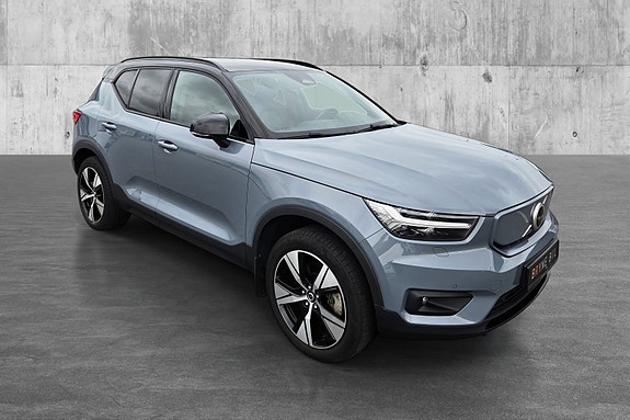 Volvo XC40 11 of 30