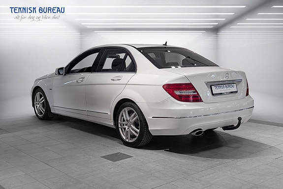 Mercedes-Benz C250 3 of 27