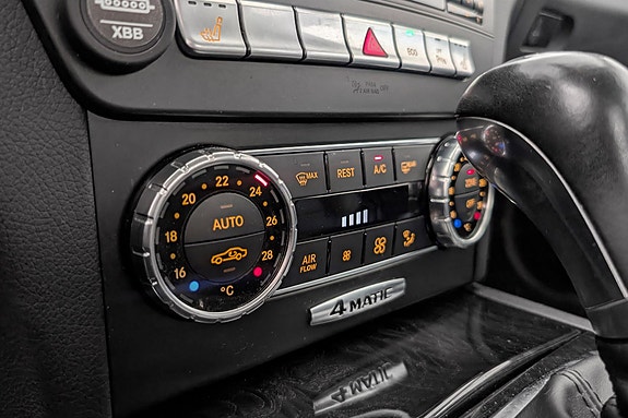 Mercedes-Benz C250 8 of 27