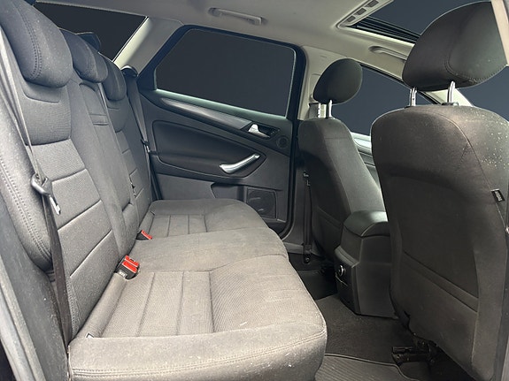 Ford Mondeo 15 of 27