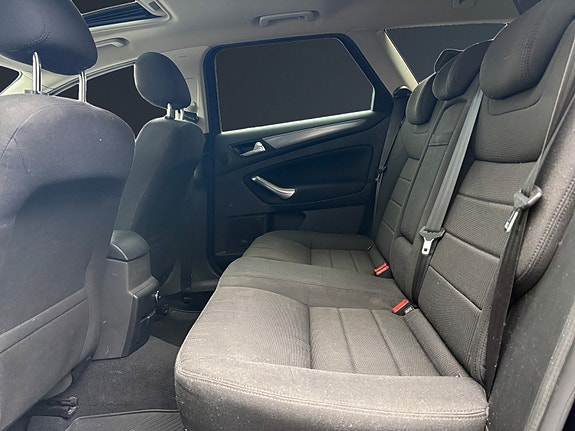 Ford Mondeo 14 of 27