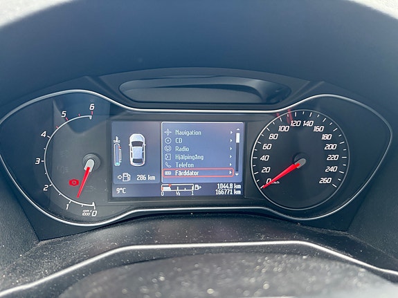 Ford Mondeo 23 of 27