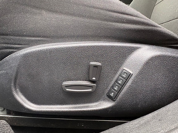 Ford Mondeo 10 of 27