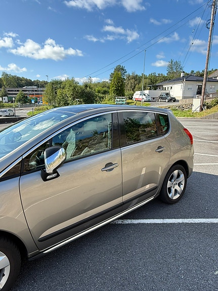 Peugeot 3008 4 of 18