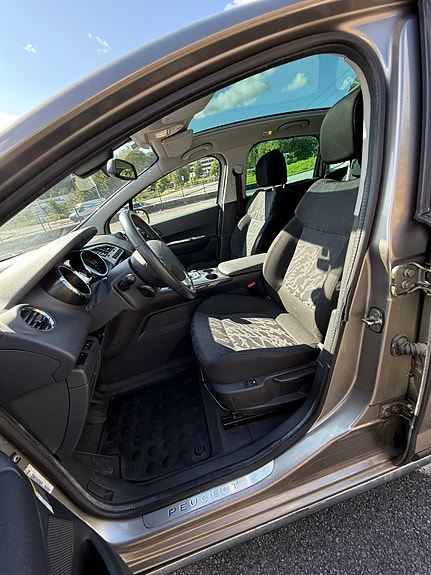 Peugeot 3008 9 of 18
