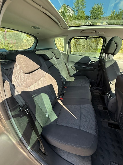Peugeot 3008 16 of 18
