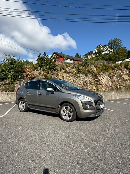 Peugeot 3008 2 of 18