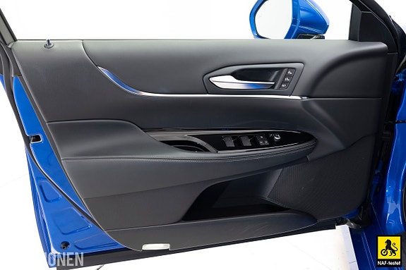 Toyota Mirai 29 of 30
