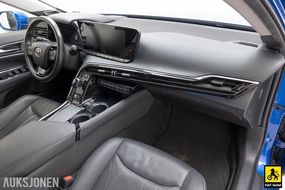 Toyota Mirai 13 of 30