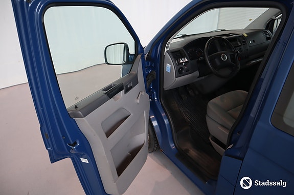 Volkswagen Transporter 9 of 10