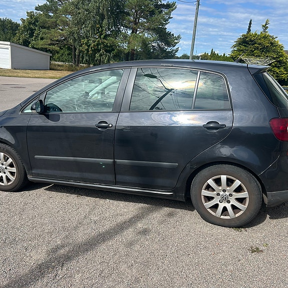 Volkswagen Golf Plus 4 of 9