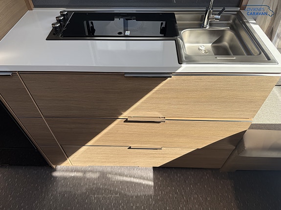 Adria Adora 613UT 21 of 30