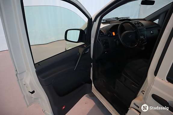 Mercedes-Benz Vito 113 9 of 10