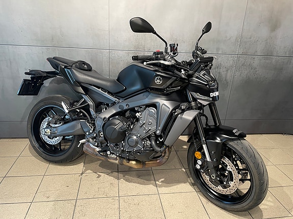 Yamaha MT-09 6 of 14