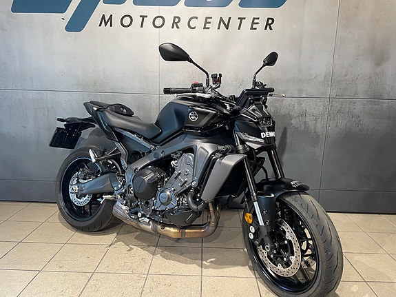 Yamaha MT-09 3 of 14