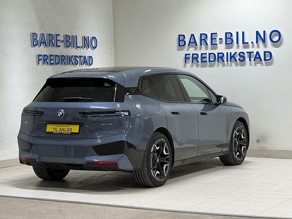 BMW iX 9 of 30