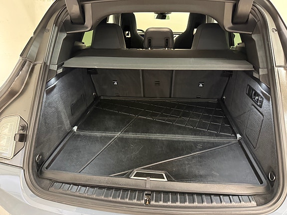 BMW iX 17 of 30