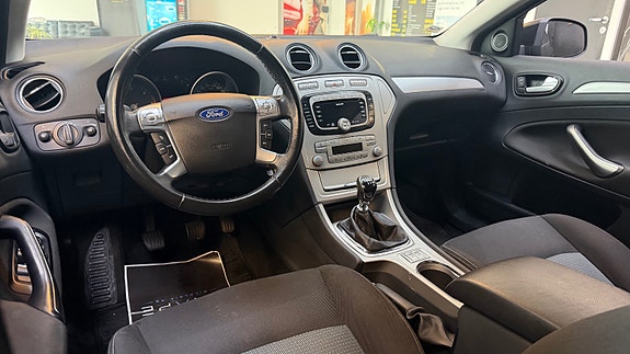 Ford Mondeo 21 of 30