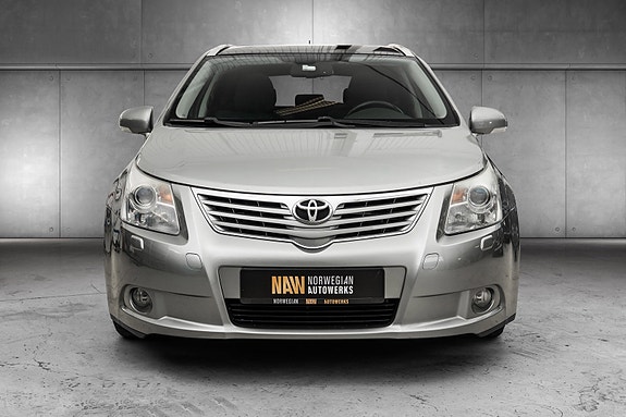 Toyota Avensis 5 of 28