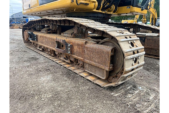 Cat 352 12 of 30