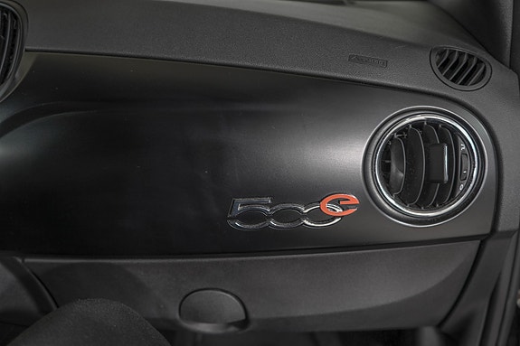 Fiat 500e 9 of 16