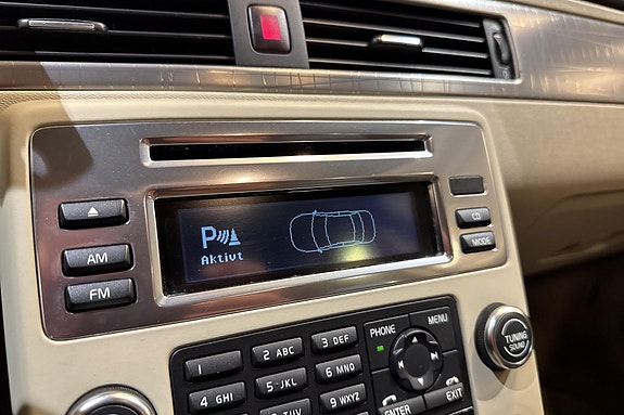 Volvo XC70 27 of 28