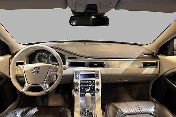 Volvo XC70 10 of 28