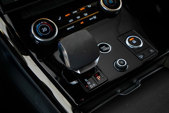 Land Rover Range Rover Sport 17 of 28