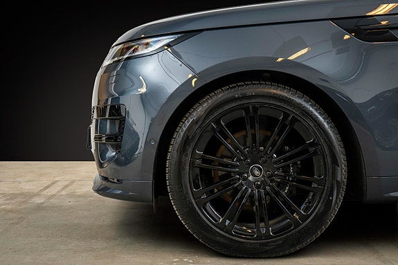 Land Rover Range Rover Sport 4 of 28