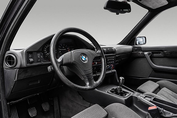 BMW 525i 19 of 30