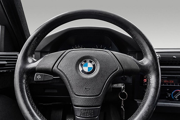 BMW 525i 22 of 30