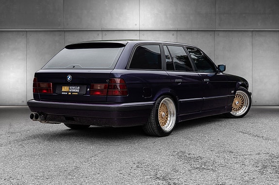 BMW 525i 4 of 30