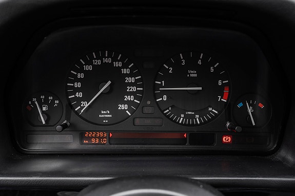 BMW 525i 23 of 30