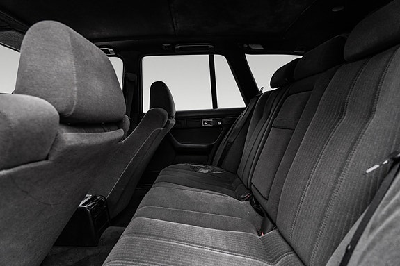 BMW 525i 16 of 30