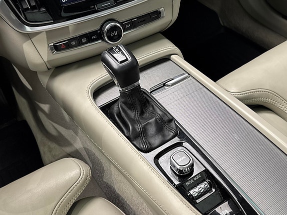 Volvo V90 22 of 30