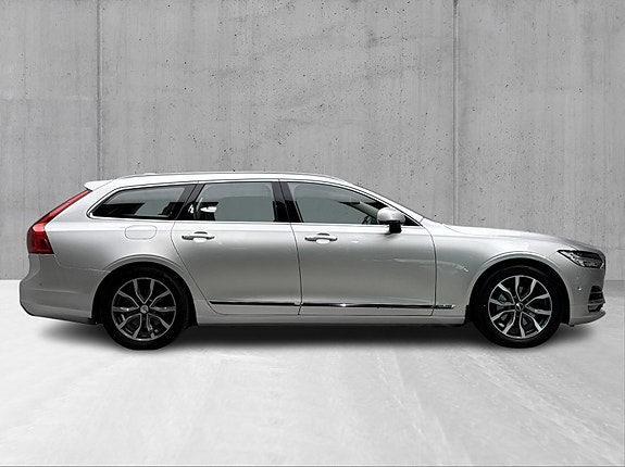 Volvo V90 3 of 30