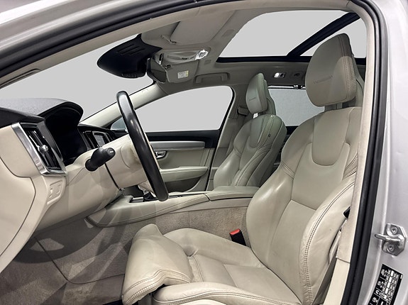 Volvo V90 11 of 30