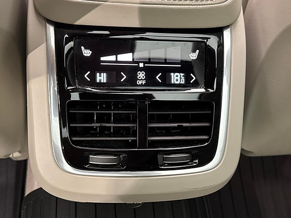 Volvo V90 16 of 30