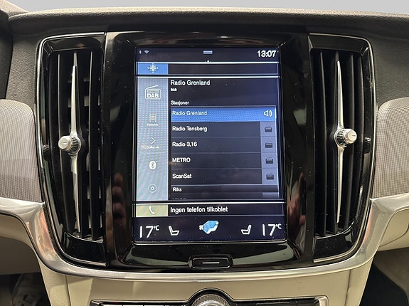 Volvo V90 26 of 30