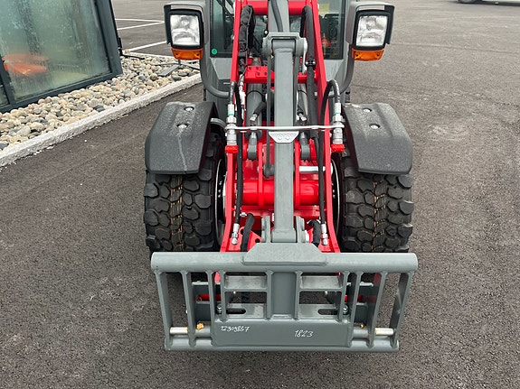 Weidemann 1260LP Med hytte og hele 1300kg tipplast 5 of 6