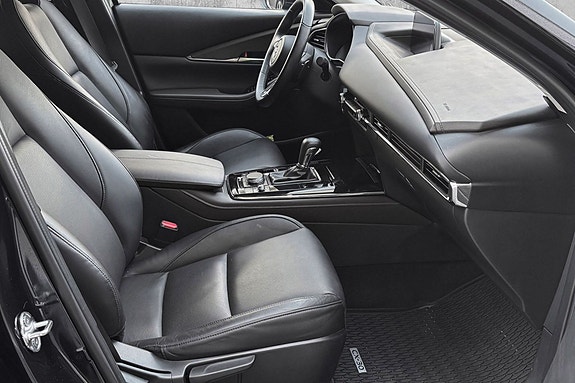 Mazda CX-30 12 of 24