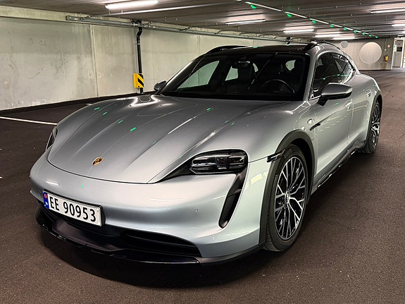 Porsche Taycan Cross Turismo 3 of 24