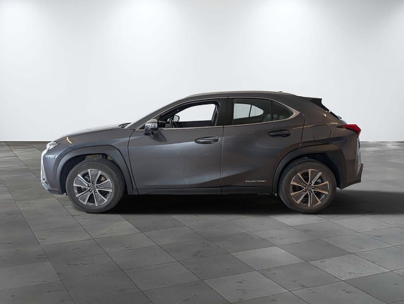 Lexus UX300e 3 of 29