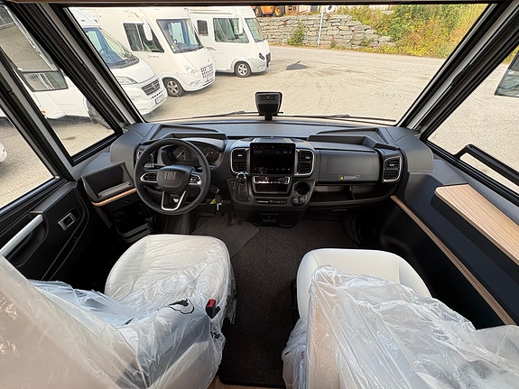 Pilote NYHET for 2027 / G-740 FGJ Evidence 23 of 30